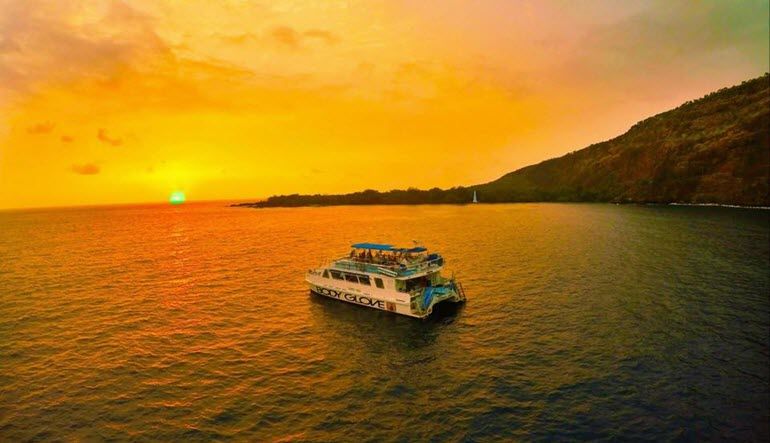 Big Island Catamaran Dinner Cruise Kealakekua Bay