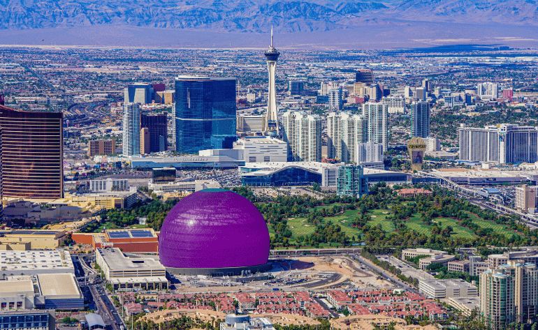 Helicopter Tour Hoover Dam and Las Vegas Strip - 40 Minutes