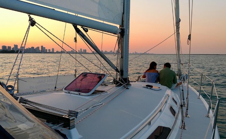 Chicago Sailing Private Charter Day - 2 Hours (WEEKEND)