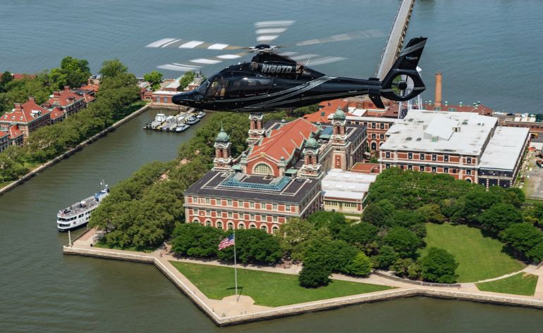 Private Helicopter Tour New York City - 15 Minutes