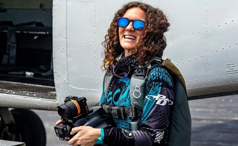 Skydiving in Chicago - 9,000ft Weekday Jump