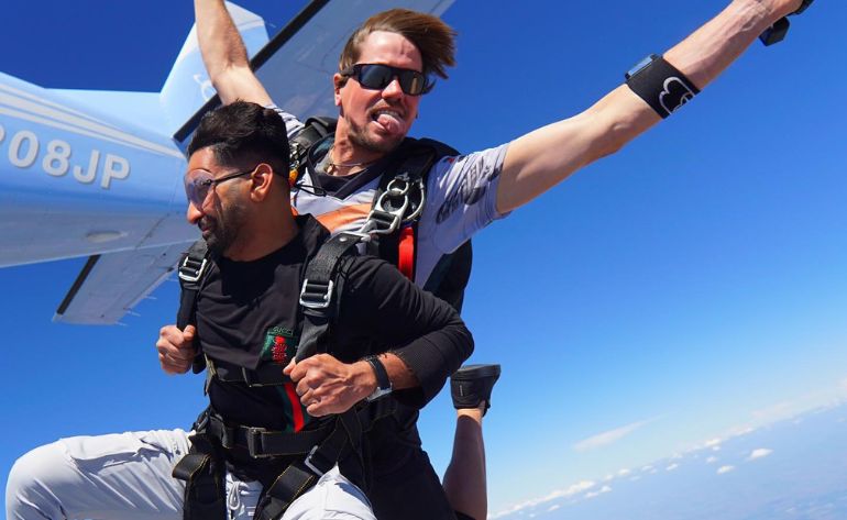Skydiving in Chicago - 9,000ft Weekday Jump