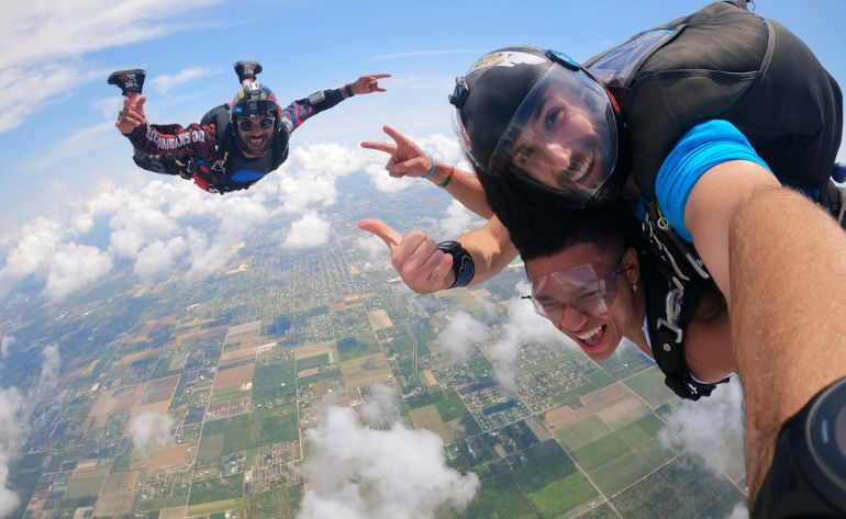 Skydiving Miami - 10,000ft Weekday Jump