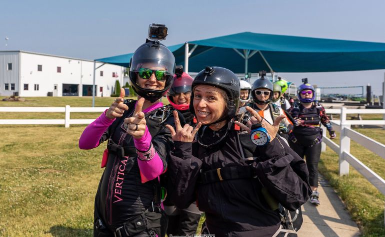 Skydiving in Chicago - 14,000ft