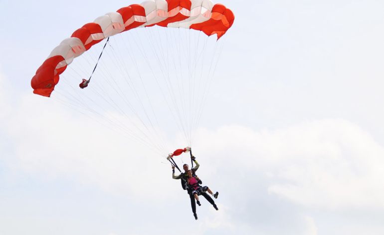 Skydive Orlando - 11,000ft Jump