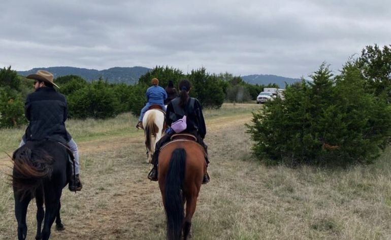 Private Horseback Riding San Antonio, Texas Hill Country - 2 Hours