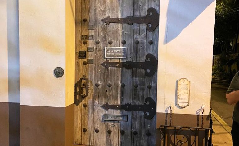 Walking Tour Key West, Ghost Hunt Adventure - 1.5 Hours