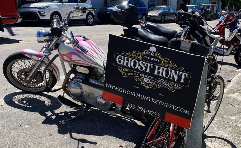 Walking Tour Key West, Ghost Hunt Adventure - 1.5 Hours