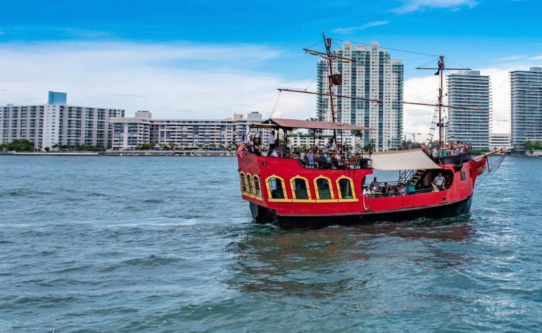 Miami Pirate Boat Cruise - 1 Hour 20 Minutes