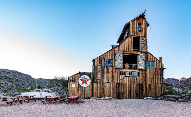 El Dorado Canyon Ghost Town, 7 Magic Mountains, Boulder City, and Hoover Dam Tour - Day Trip