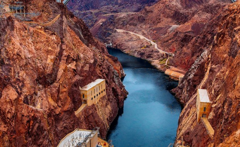 El Dorado Canyon Ghost Town, 7 Magic Mountains, Boulder City, and Hoover Dam Tour - Day Trip