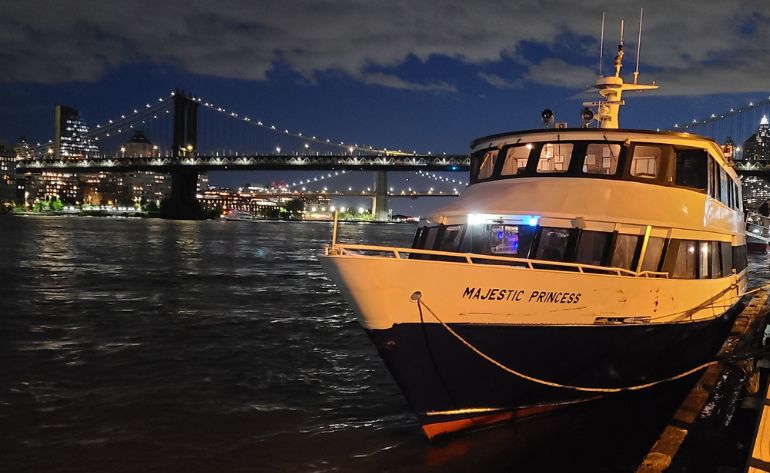 NYC Skyline and Statue of Liberty Harbor Lights Night Cruise - 90 Minutes