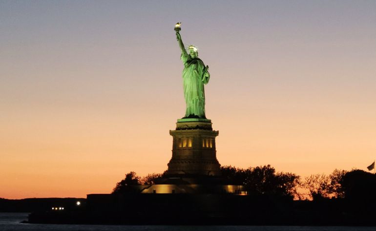 NYC Skyline and Statue of Liberty Harbor Lights Night Cruise - 90 Minutes