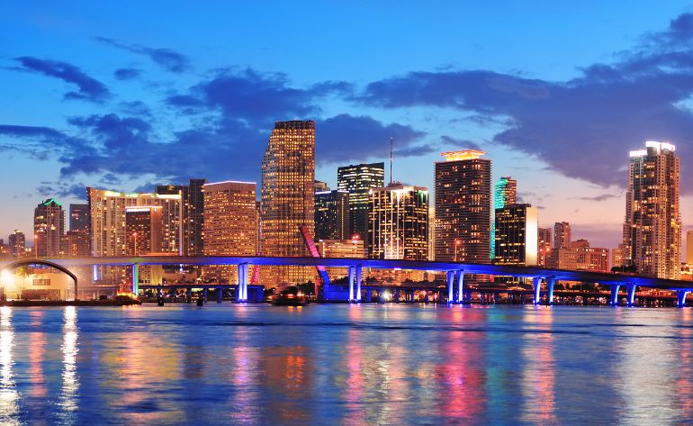 Miami Skyline Evening Cruise of Biscayne Bay on Luxury Yacht - 75 Minutes