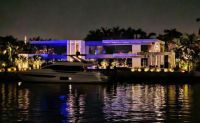 Miami Skyline Evening Cruise of Biscayne Bay on Luxury Yacht - 75 Minutes