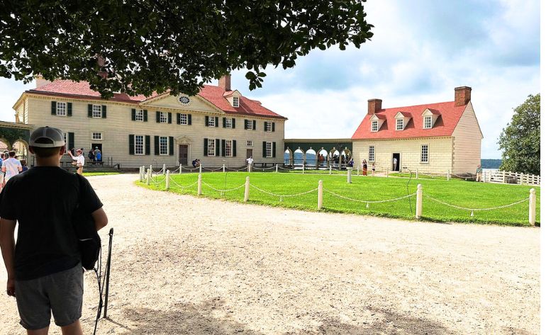 Bike Tour to Mount Vernon with Admission - DayPASS