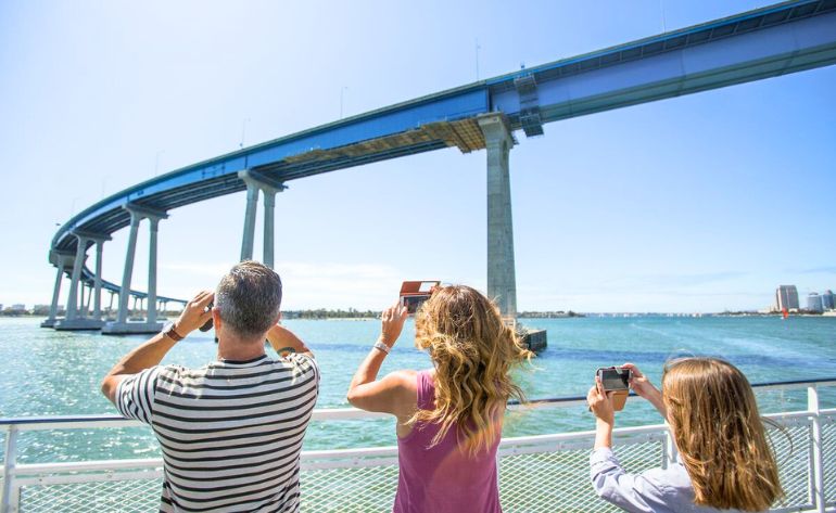 Winter Whale Watching Cruise, San Diego - 3.5 Hours