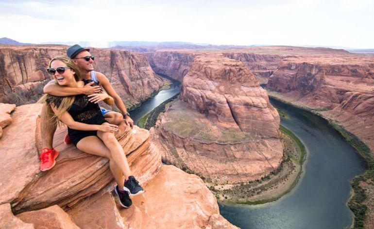 Plane and Bus Tour Horseshoe Bend with Antelope Canyon - 7 Hours