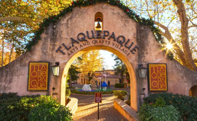 Sedona Sightseeing Coach Day Tour - 9 Hours