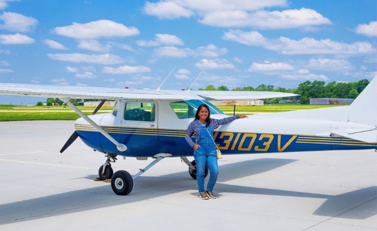 LearnToFlyAPlaneinChicago3.5hrs.webp