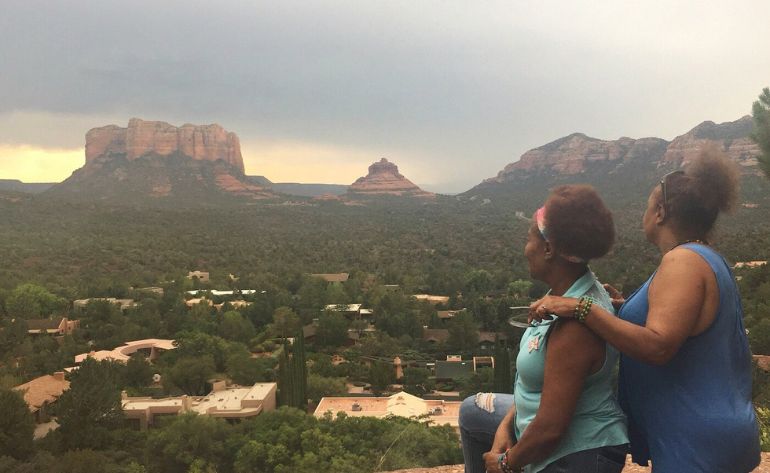 Bus Tour Grand Canyon & Sedona Shared Scenic - 13 Hours