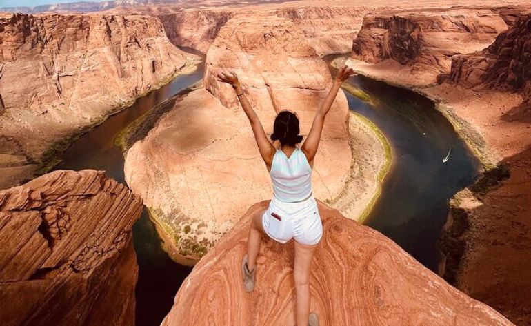 Lower Antelope Canyon Shared Coach Day Tour - 13 Hours