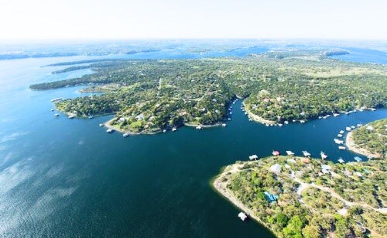 Private Helicopter Tour Downtown Austin and Lake Travis - 30 Minutes
