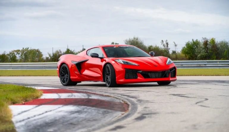 Corvette C8 Z06 3 Lap Drive, Worldwide Technology Raceway - St Louis