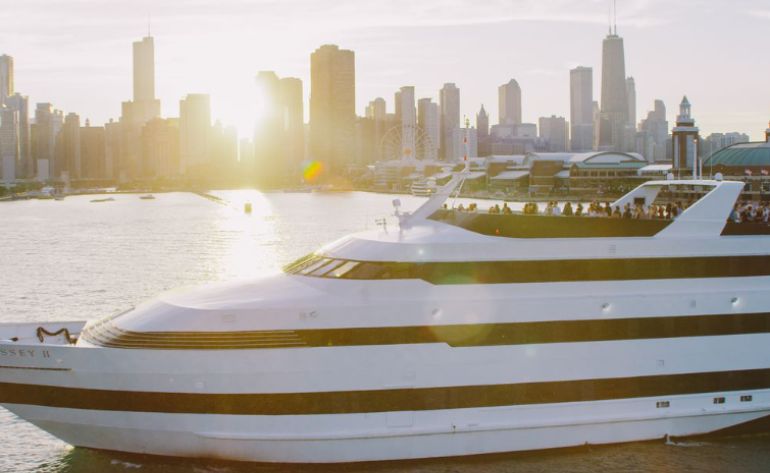 LunchCruiseLakeMichigan.webp