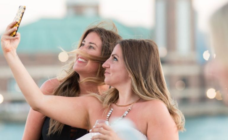 Chicago Lunch Cruise on Lake Michigan, Chicago - 2-Hours | Adrenaline