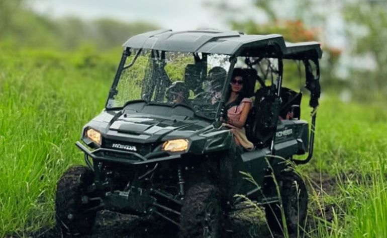 Guided ATV Tour Side-by-Side, Big Island - 2 Hours