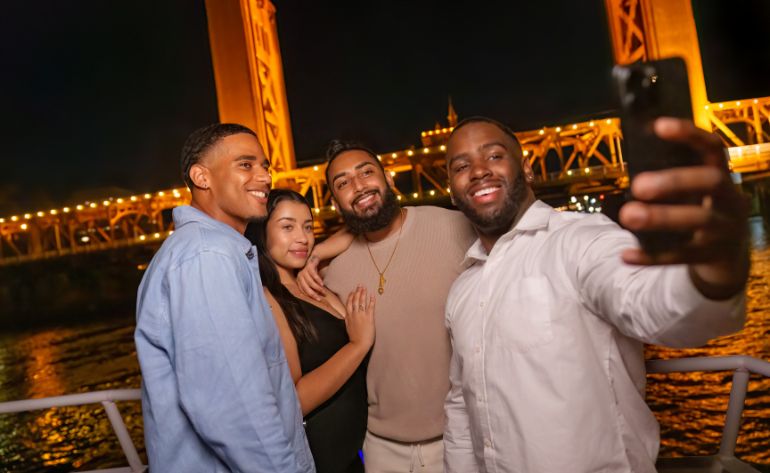 Dinner Cruise, Philadelphia - 2 Hours