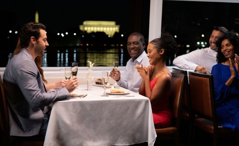 DinnerCruiseWashingtonDC (2).webp