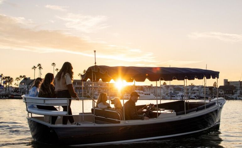 Newport Beach Boat Rental (Weekends and Holidays) - 2 Hrs