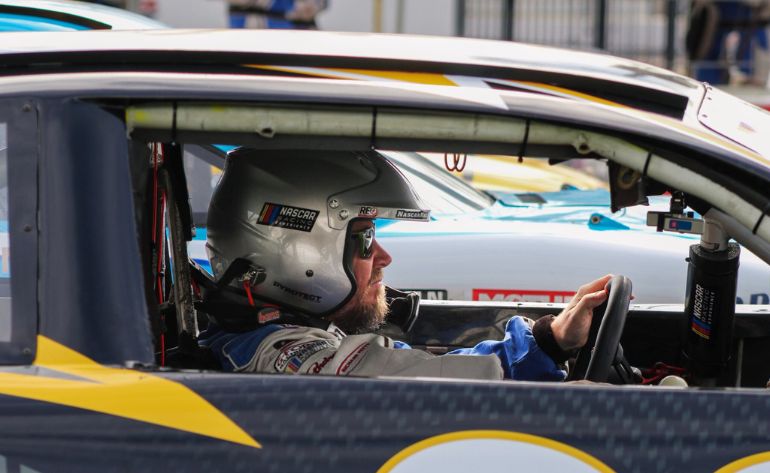 NASCARDriveExperienceChicagolandSpeedwayIL.webp