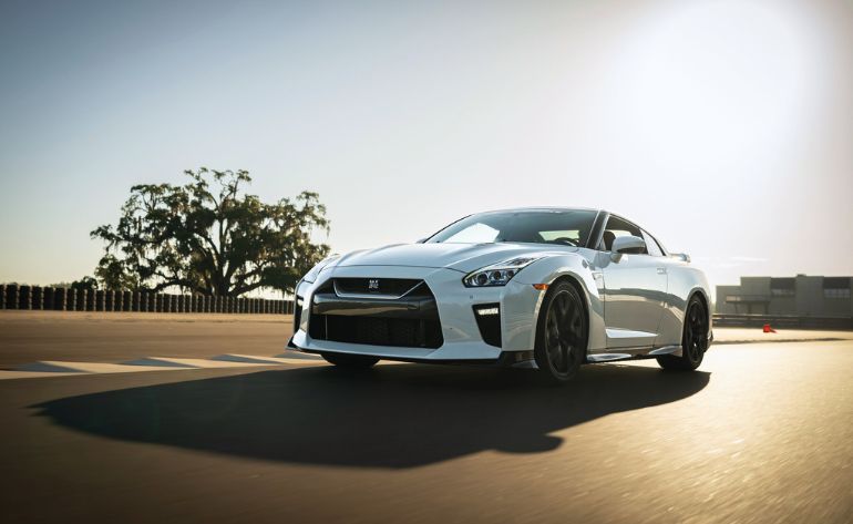 Nissan GT-R - 4 Lap Drive, Suika Circuit | Adrenaline