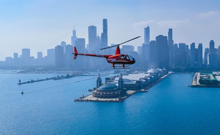 HelicopterTourinChicagoCityandSkyline.webp