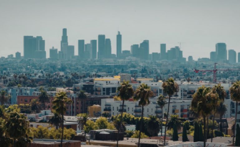 Helicopter Tour, Hollywood Sign, Coastline, Queen Mary - 65 Mins