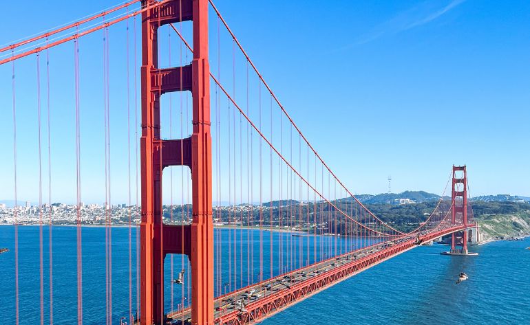 EBikeRentalGoldenGateBridgeSF.webp