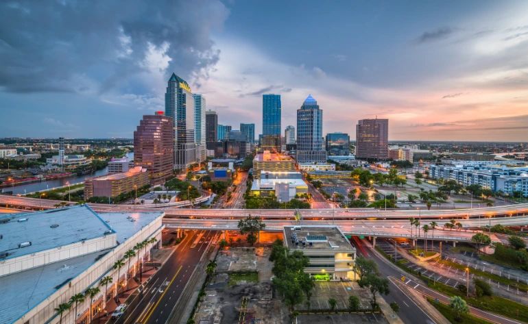 Helicopter Tour, Tampa Skyline, St. Petersburg - 35 Miles