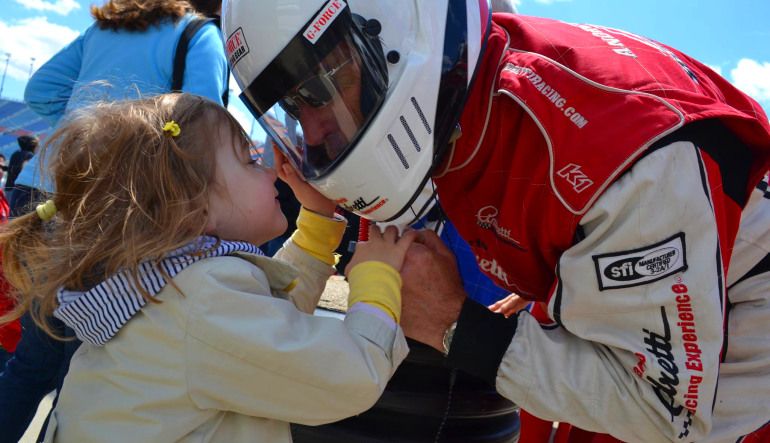INDY-STYLE CAR Drive Kiss and Ride
