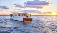tatue of Liberty & NYC Skyline Saturday Sunset Cruise