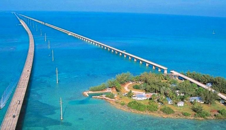 Motor Coach Shuttle, Miami to Key West Express (Round Trip!)