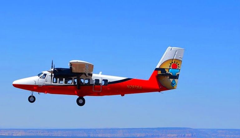 Grand Voyager Expedition Las Vegas to Grand Canyon Helicopter Ride Vegas Strip Helicopter Tour plane