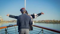 Statue of Liberty & NYC Skyline Cruise Titanic