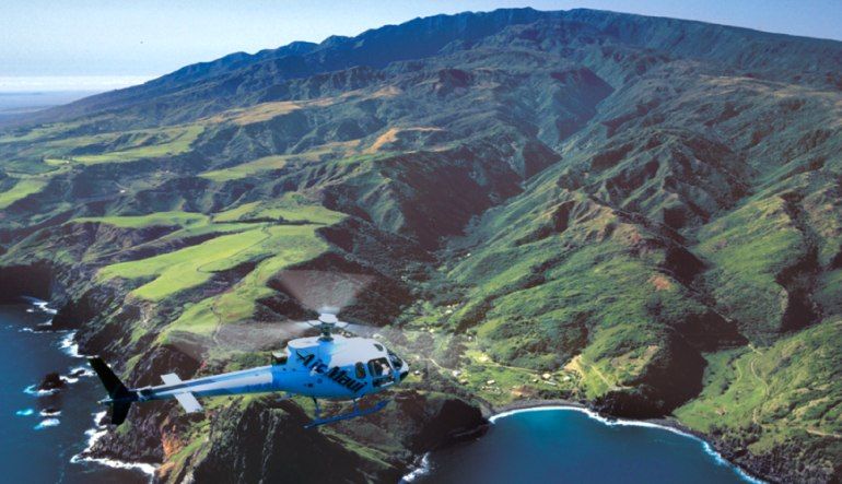 Helicopter Tour Maui hawaii, West Maui and Molokai cliffside ocean ride
