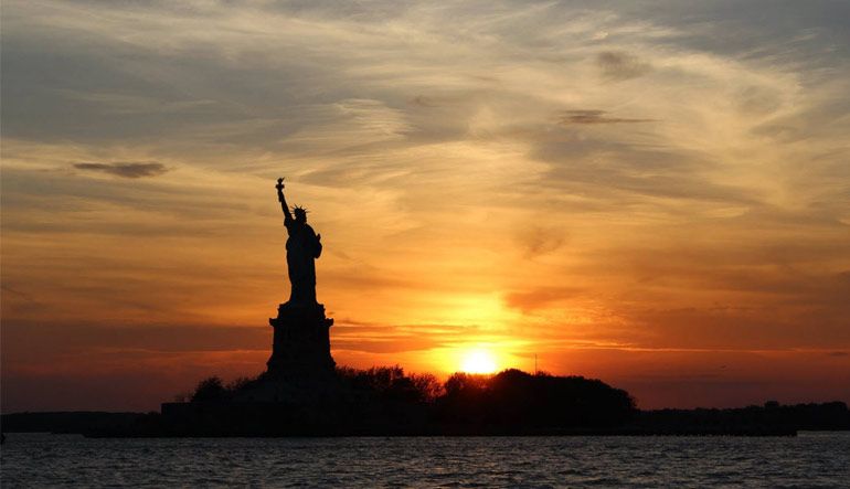 Statue of Liberty & NYC Skyline Sunset Cruise - 1.5 Hours