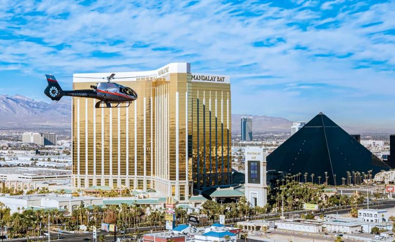 Las Vegas strip flight heli ride to Red Rocks canyon landing helicopter tour
