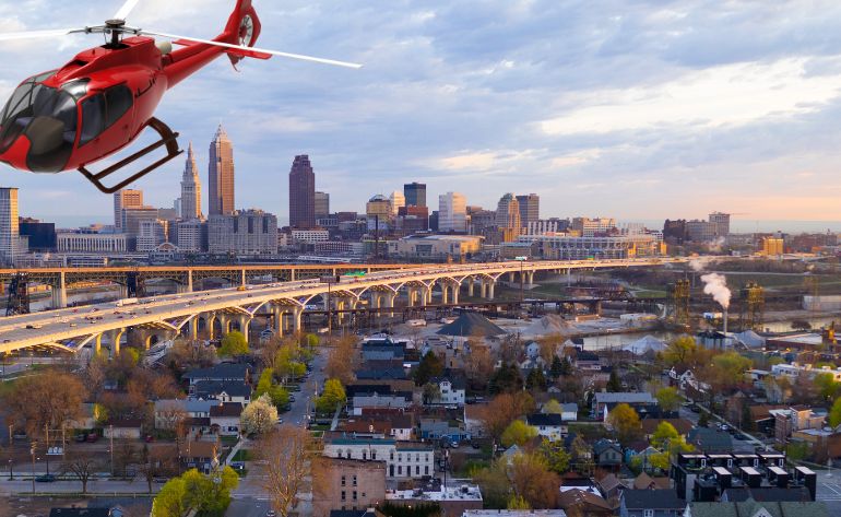 Helicopter Tour Cleveland, Stadium and Shoreline - 12 Minutes
