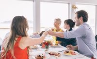new york city brunch cruise ship NYC tour mimosa champagne toast